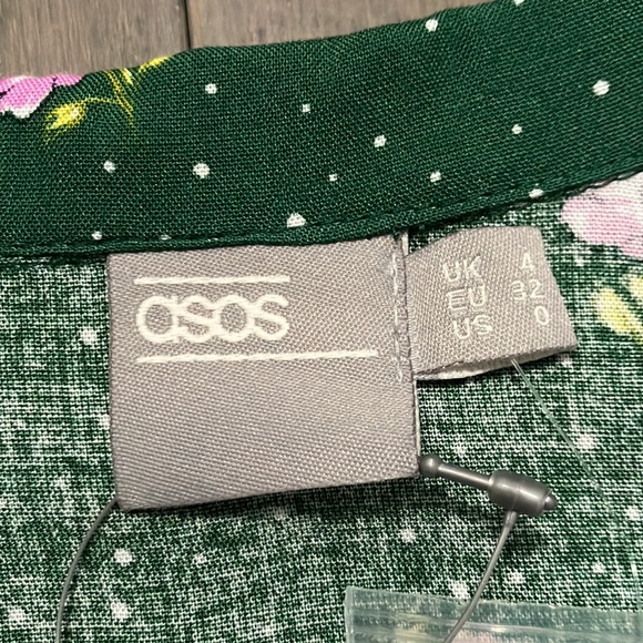 NWT ASOS Button Through Skater Dress in Ditsy Floral Print Size 0 - Picture 4 of 7